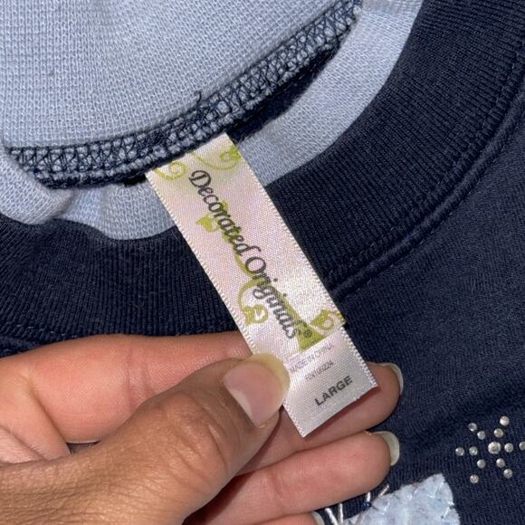 Decorated Originals Sweatshirt Womens Large Navy Blue Winter Snowflakes Pullover - Picture 5 of 8